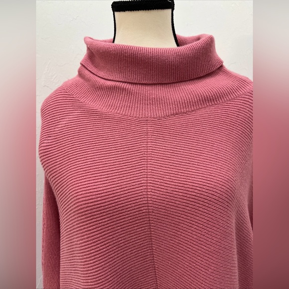 Turtleneck Poncho Sweater Pink M Women Oversized - Picture 7 of 8